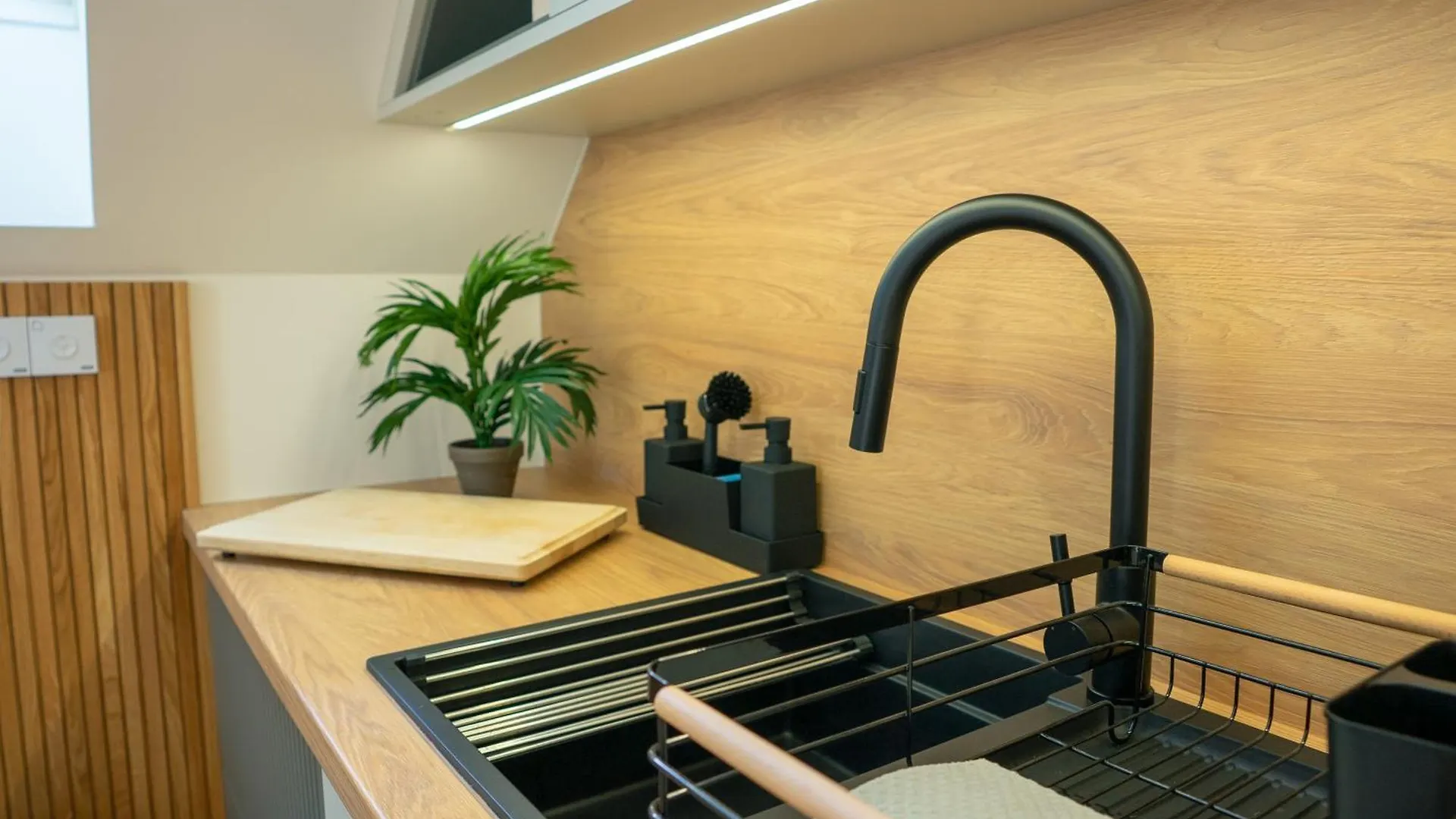 Luxury Penthouse with Terrace Apartman Bécs